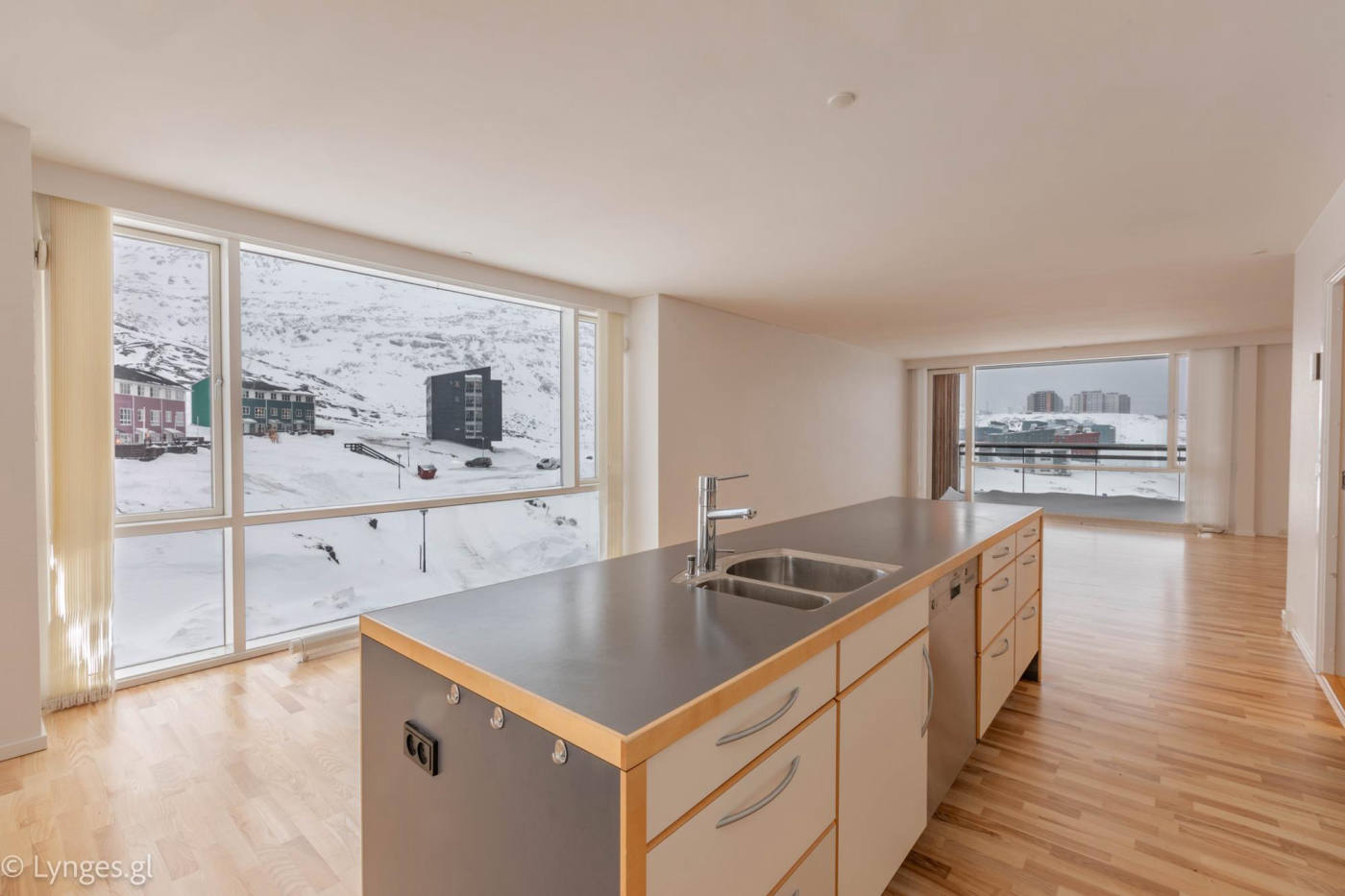 Квартира, 1345 м², 453 100$ — FAKTOR